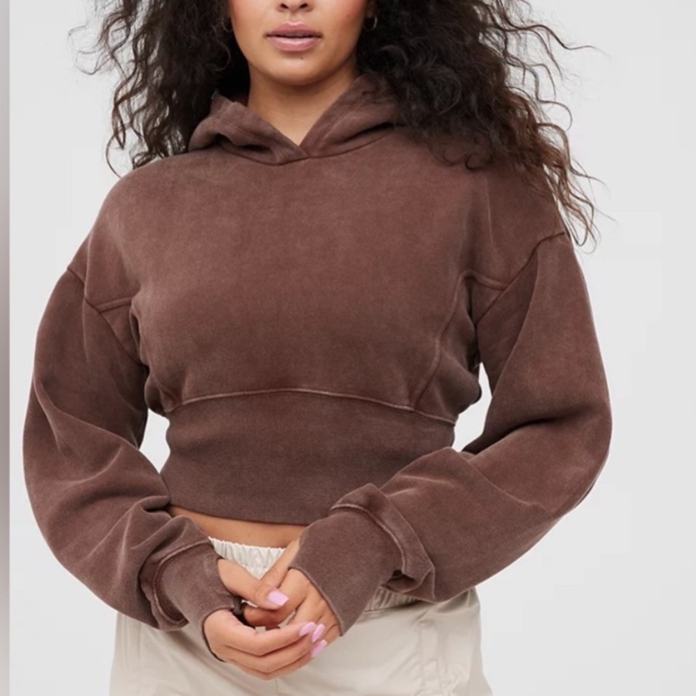 Brand new Aerie cropped hoodie with beautiful details all over the jacket.